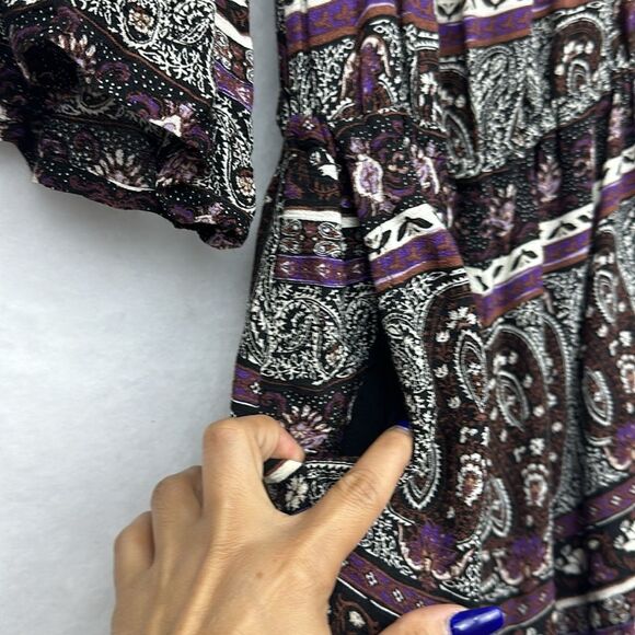 Forever 21 romper Size Small Floral Shorts Black Purple White Flowy Boho Sz M - Picture 7 of 12